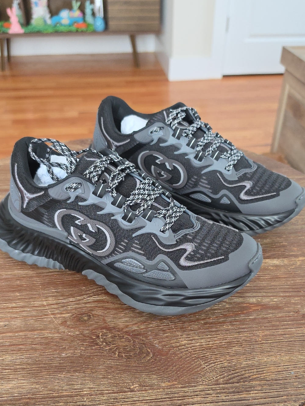 Gucci Black Gray Ripple Runner Sneakers